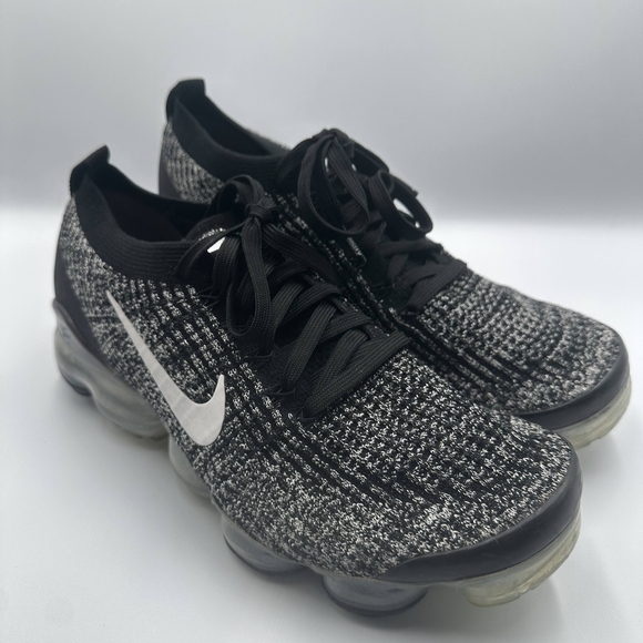Nike Shoes - womens size 11 Nike Air VaporMax Flyknit 3 Oreo Shoes Retail $190